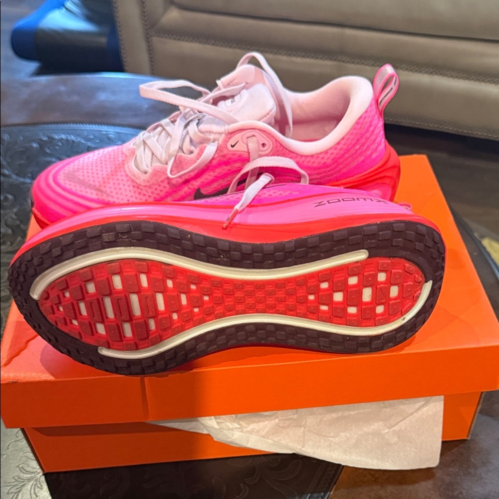 Nike Pink Gradient Vapormax Plus Sneakers - Picture 3 of 4